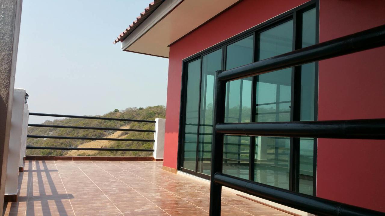Ocean View Resort - Koh Sichang Zewnętrze zdjęcie